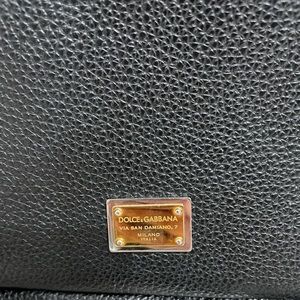 Dolce & Gabbana cross body bag on chain, in a very good preowned condition.